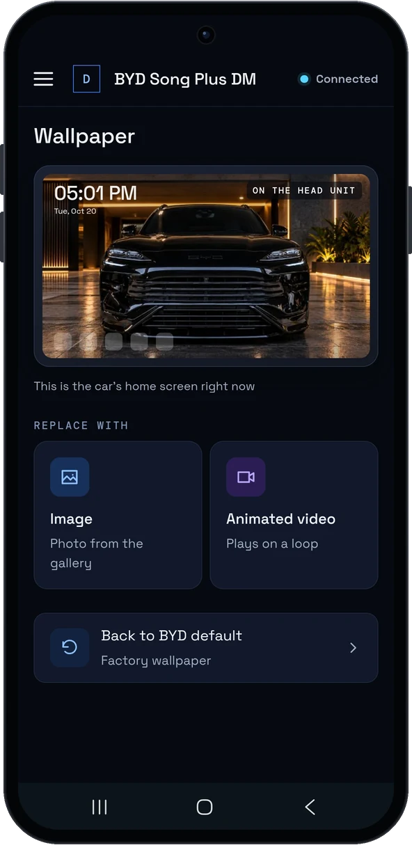 Wallpaper screen in the DashArc portal with the current head unit image and the button to send a new one